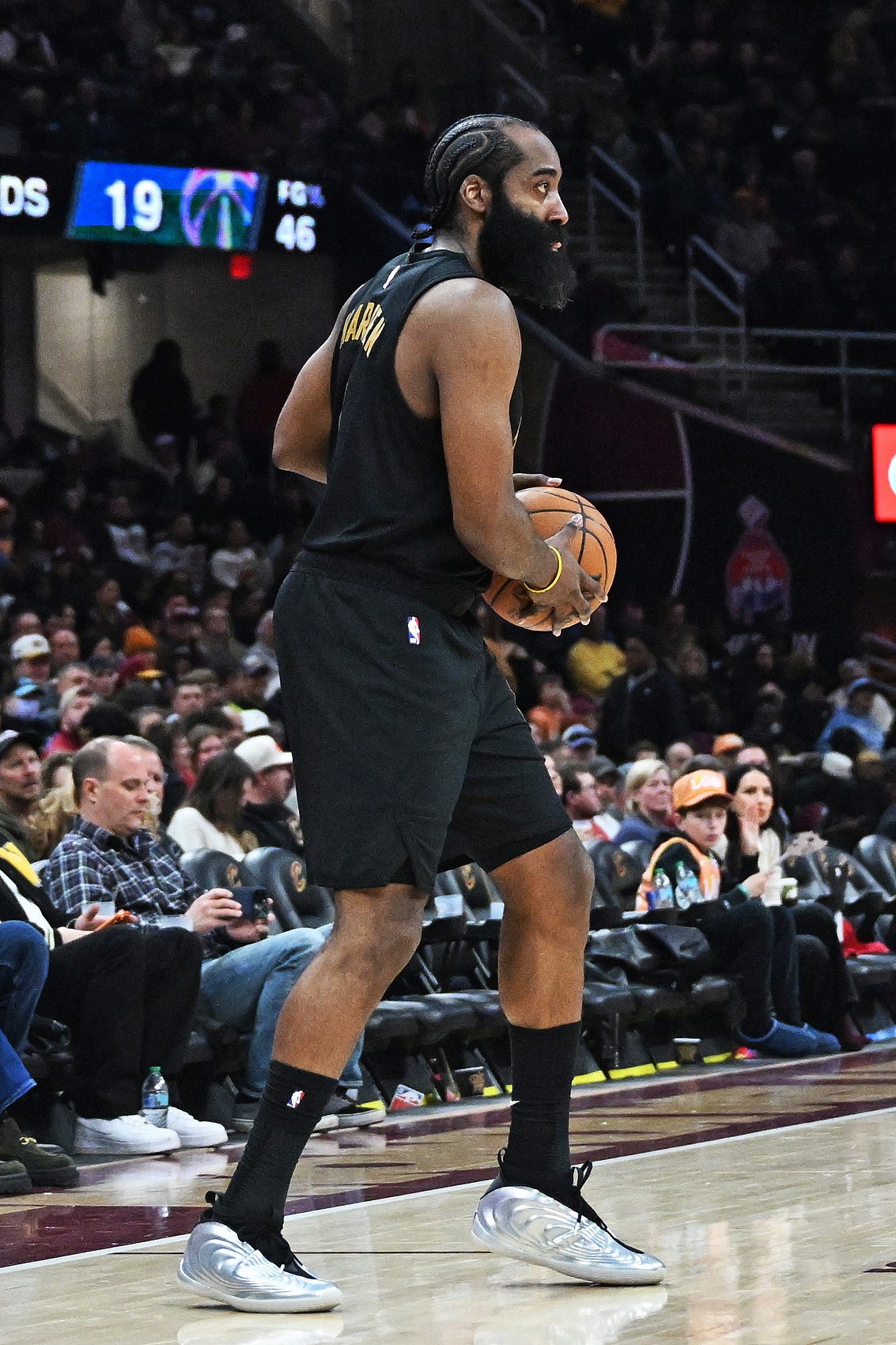 开云体育-哈登：年轻时总觉得来日方长 现在我确实意识到打球的年头不多了