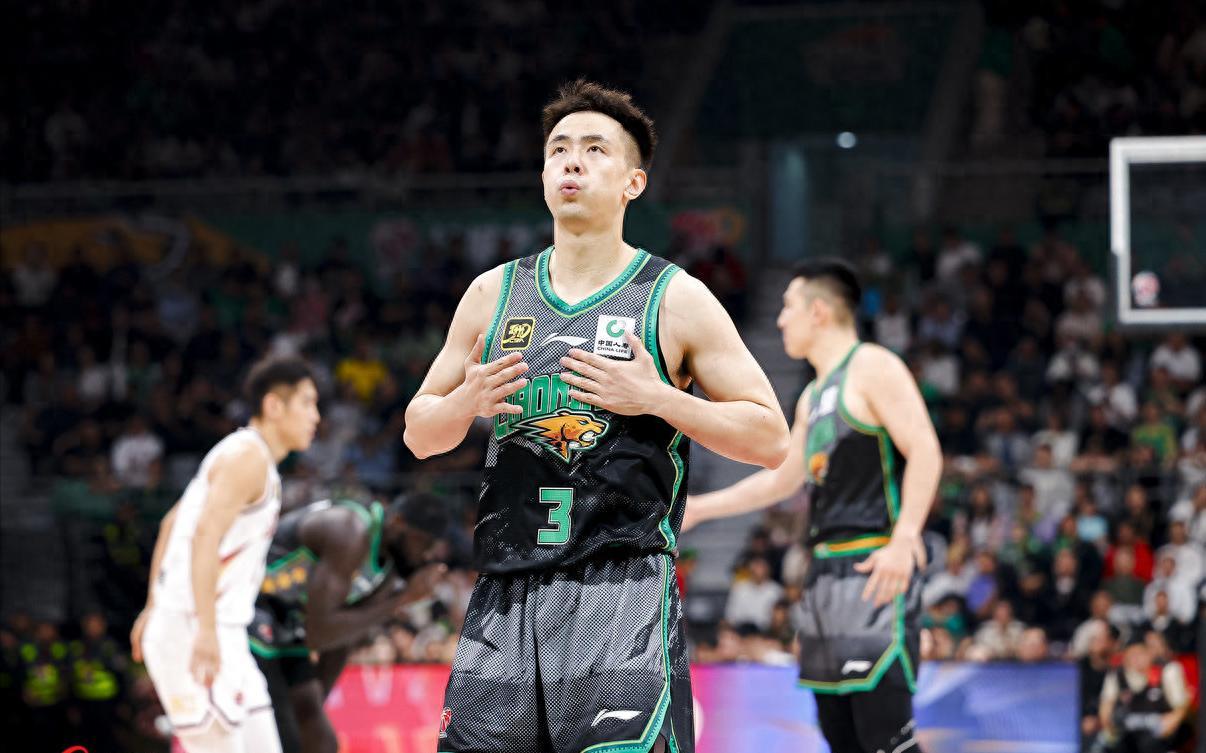 pulse-kaiyun.com-复出就见效！赵继伟砍下24+7，3名队友被激活，莫兰德不再消极