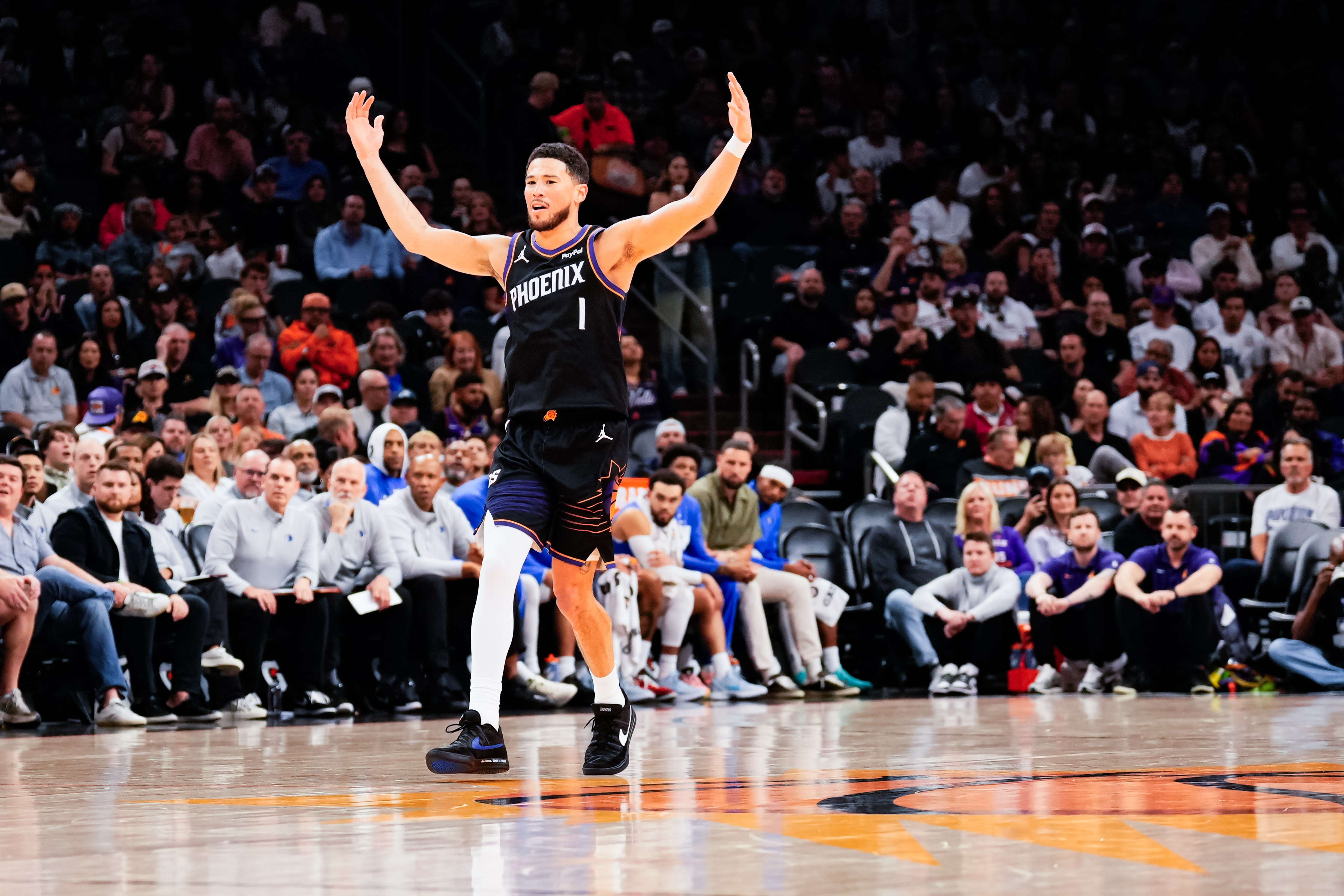 pulse-kaiyun.com-杰伦·格林：对手的注意力都在布克那里 我们全队就有了大量机会